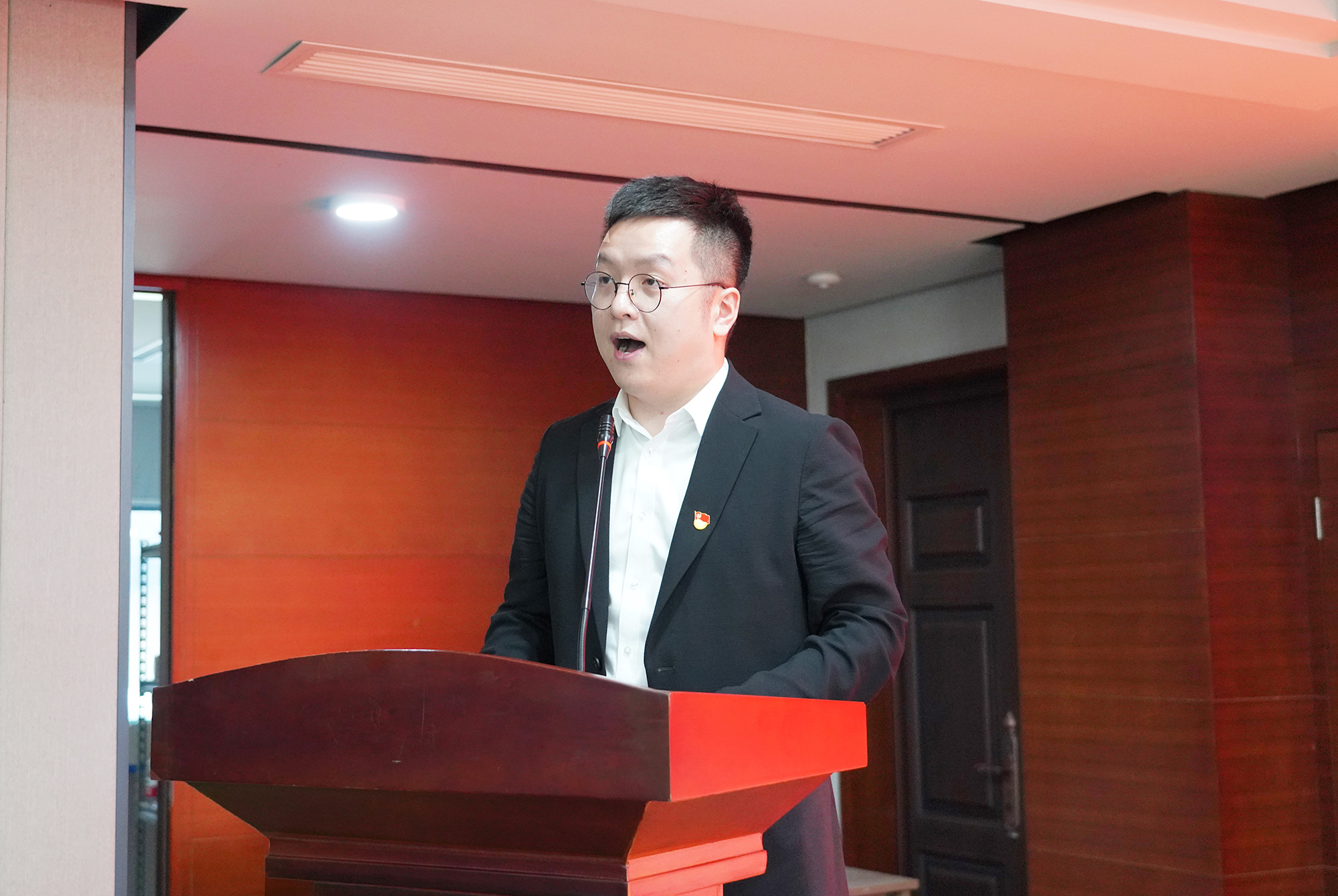 1760515408255349.jpg 中達(dá)集團(tuán)黨委換屆選舉大會(huì)28.JPG